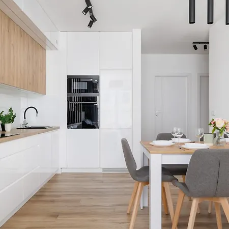 Nowoczesny Z Parkingiem Na Alei Pokoju W Krakowie By Renters Apartament