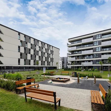 Apartament Nowoczesny Z Parkingiem Na Alei Pokoju W Krakowie By Renters