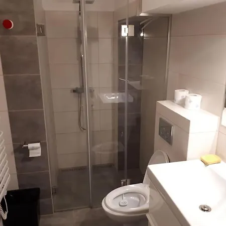 Centrally Located For 9 Guests Garbarska *