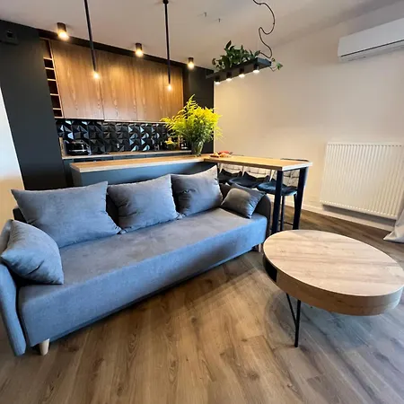 Lake Apartment *