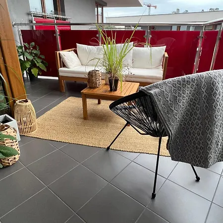 Lake Apartment *