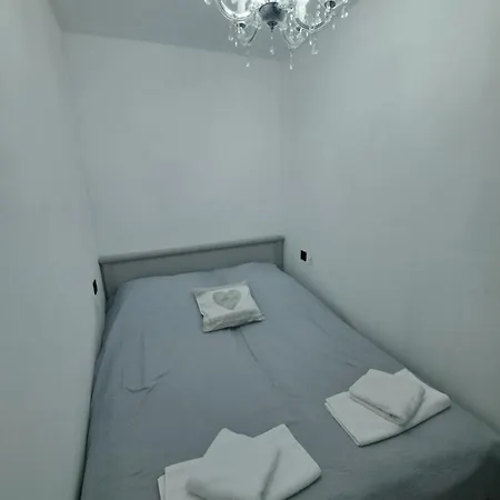 Bagry Rooms2 - Z Sypialnia I Miejscem Postojowym *