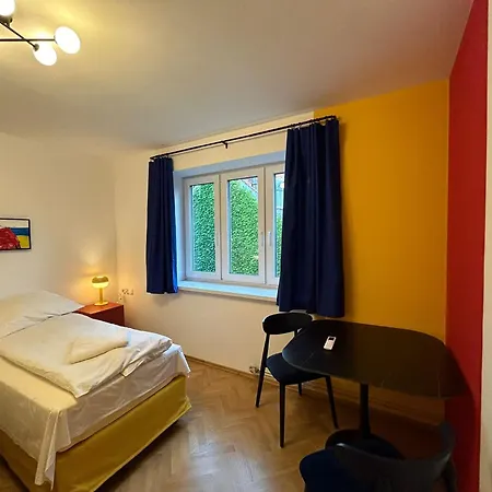 Cybulskiego Guest 3*