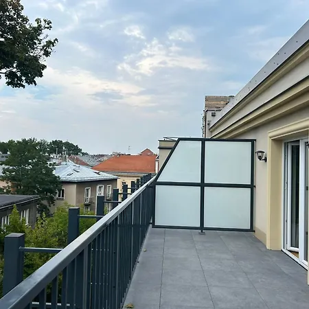 Cybulskiego Guest