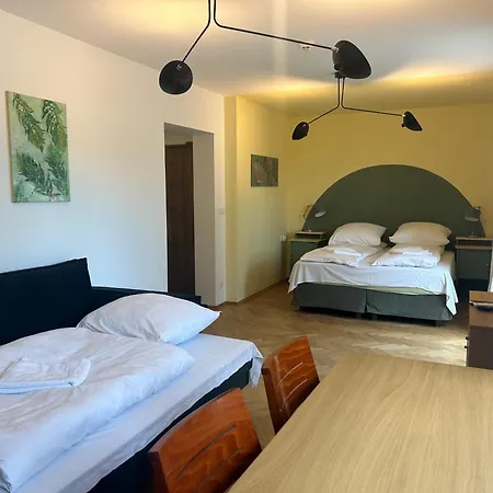 Cybulskiego Guest Krakov