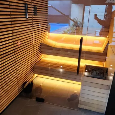 Apartament Castle Loft Apartment,spa, Gym ,sauna & Swimming Pool Free Parking *