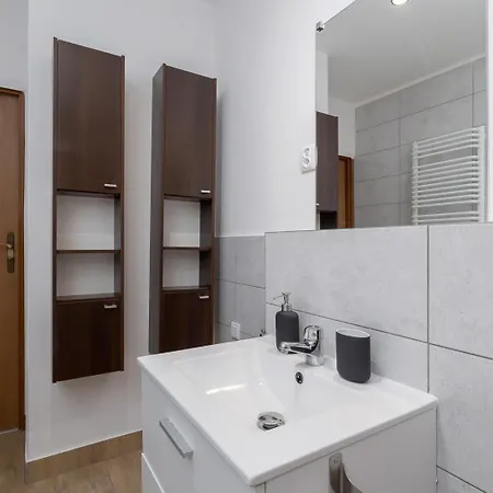 Appartamento 4 Bedroom With A Balcony - Prochowa 1 *