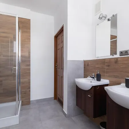 4 Bedroom With A Balcony - Prochowa 1 Cracovia
