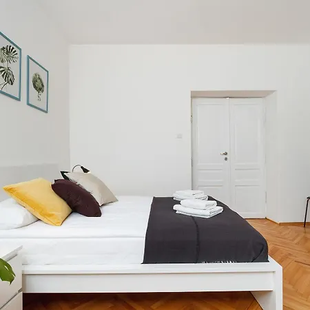 Zwierzyniecka Ulica -stare -zamek Na Wawelu Apartment