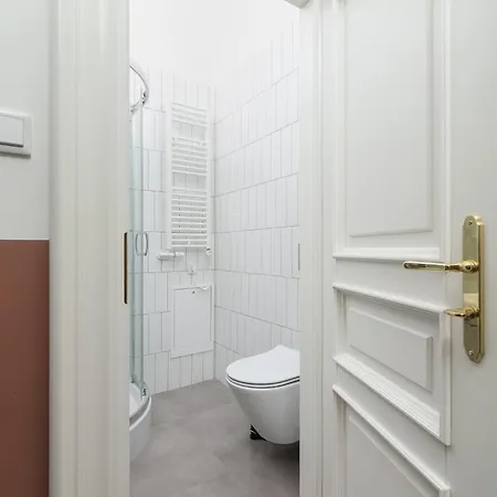 Apartment With Balcony - Rejtana 10 *
