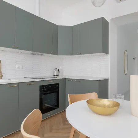 4-bedroom - Private Sauna - Wielopole 7 Apartment
