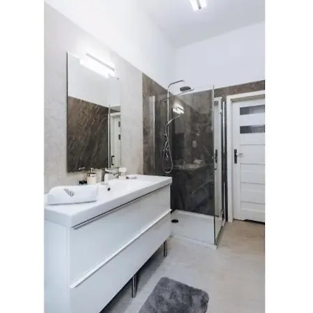 With Balcony - 21 Filipa Street Apartment Krakow