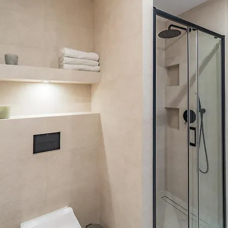 Grzegorzki - Balcony, Ac, Shops&tram Nearby - By Rentujemy Apartment