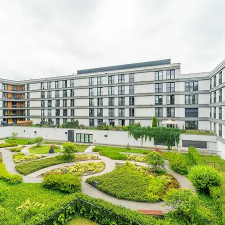 Apartment Grzegorzki - Balcony, Ac, Shops&tram Nearby - By Rentujemy *