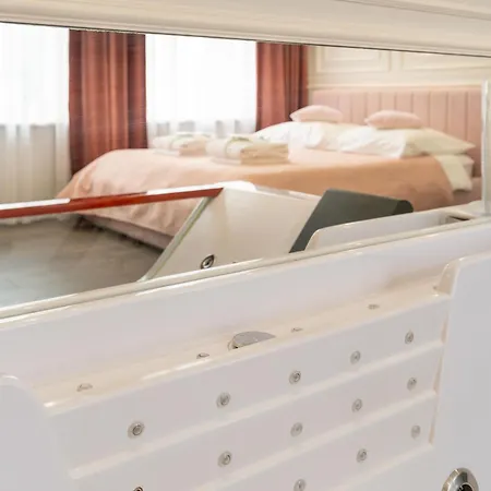 Glamour Prywatne Jacuzzi Starowislna