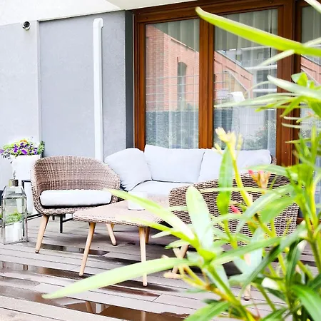 Classy 2-room With Private Garden And Air Conditioning- Old Town Apartment Krakow