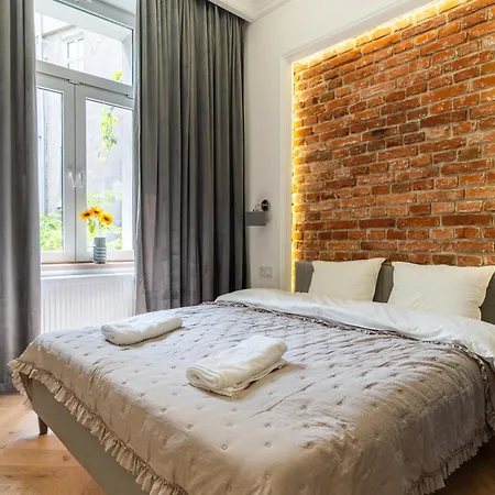 Apartment Vintage Charm In Old Town Jozefa Sarego A *