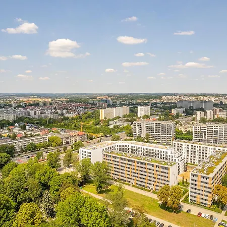 Apartment Old Town - Bus&tram Stops Nearby, Balcony - By Rentujemy Krakow