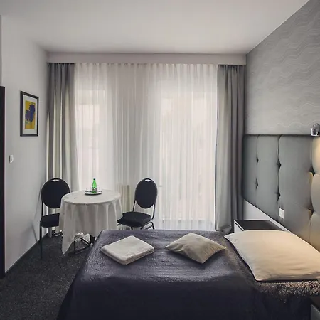 Otel Junior 3*