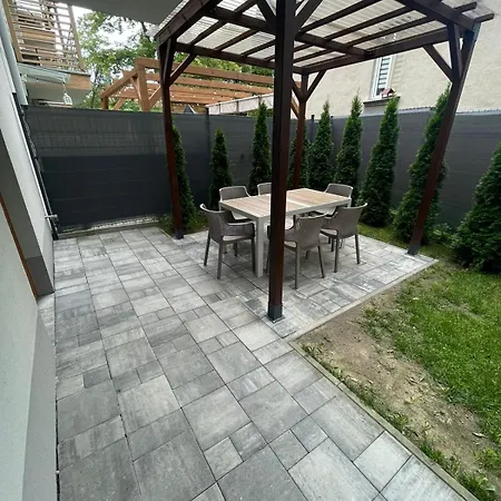 Prestigious With Garden, Garage, And Elegant Villa *