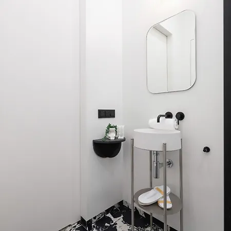 Chodkiewicza In Soho Cracow By Renters Prestige *
