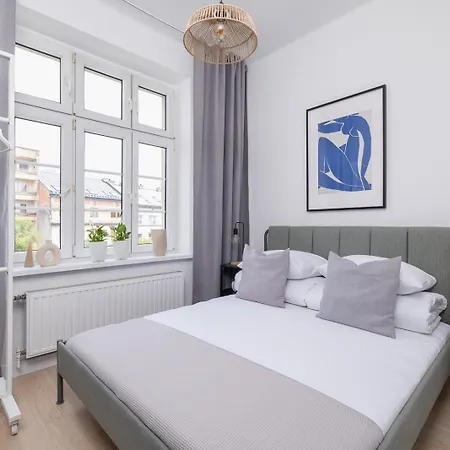 2-bedroom - Starowislna 69 Street Apartment *