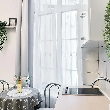 On Miodowa Apartment