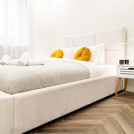 Househost : Sarego Street * Kraków