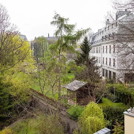 Househost : Sarego Street Kraków