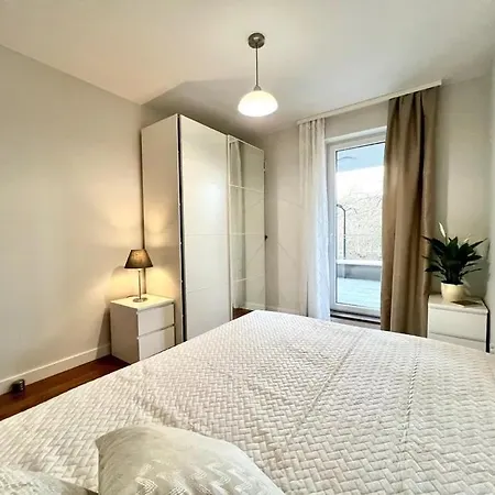 Apartment Center With Terrace *