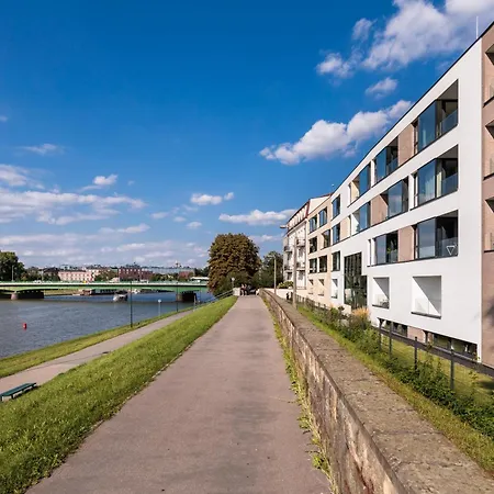 Elegancki Apartament Przy Wisle - Prywatny Parking - By Upstairs Apartment