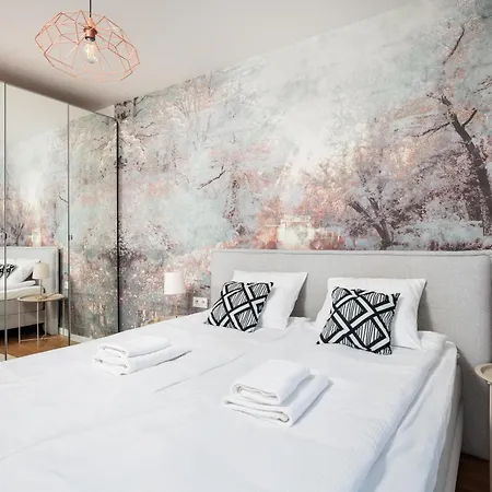 Elegancki Apartament Przy Wisle - Prywatny Parking - By Upstairs Apartment *