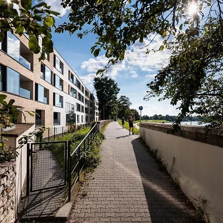 Elegancki Apartament Przy Wisle - Prywatny Parking - By Upstairs Apartment *