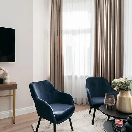 Deluxe Two-bedroom With Old Town View Apartament *
