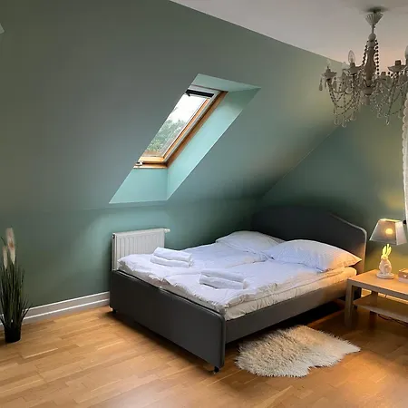 Dom Z Ogrodem W Krakowie Villa Krakow