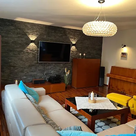 Villa Dom Z Ogrodem W Krakowie *
