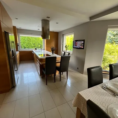 Villa Dom Z Ogrodem W Krakowie Krakow
