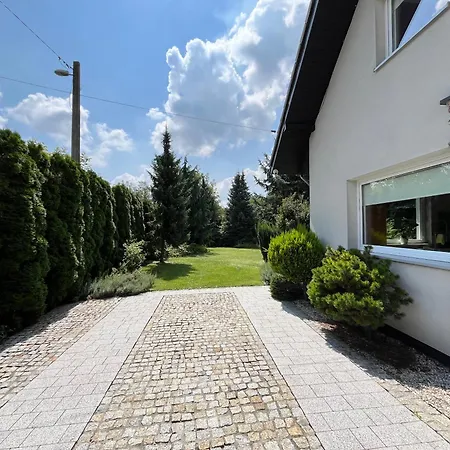 Dom Z Ogrodem W Krakowie Villa