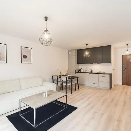 Grzegorzki - Balcony, Ac, Shops&tram Nearby - By Rentujemy Apartment Krakow