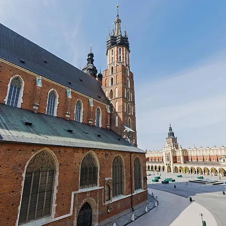 Main Square - Plac Mariacki 1