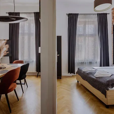 Golden Pearl - Main Square, 100 Sqm, 4 Apartment *
