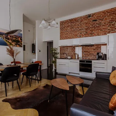 Apartment Golden Pearl - Main Square, 100 Sqm, 4