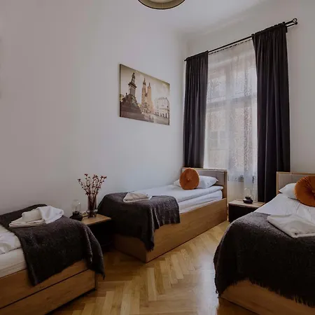Apartment Golden Pearl - Main Square, 100 Sqm, 4 Krakow