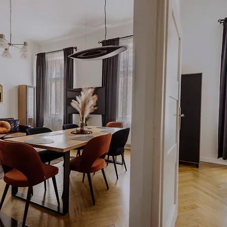 Apartment Golden Pearl - Main Square, 100 Sqm, 4 Krakow
