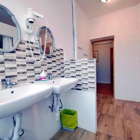 Hostel Bagrowa Krakow