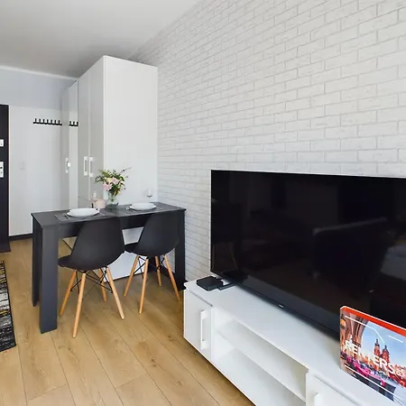 Exceptional With Parking By Renters * Cracovia