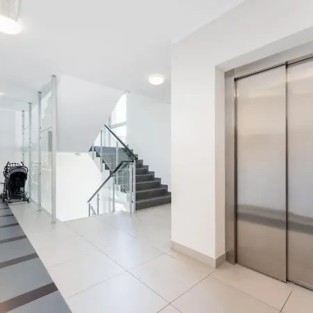Bronowice Homely Apartment