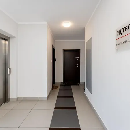 Bronowice Homely Apartment
