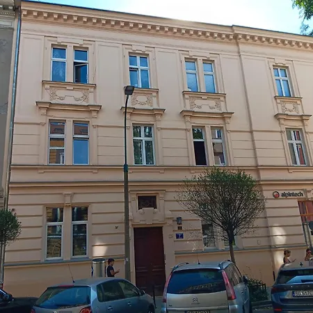 Rozy Apartment