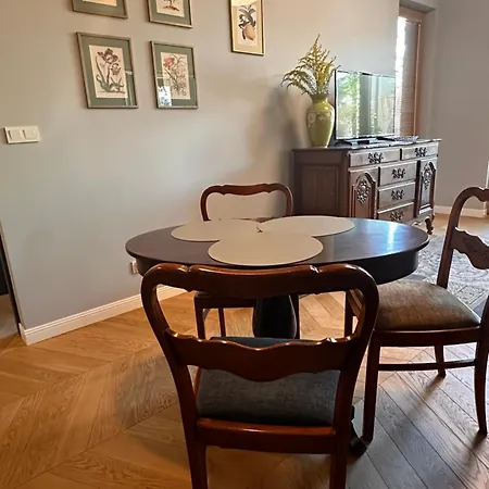 Toni Apartment